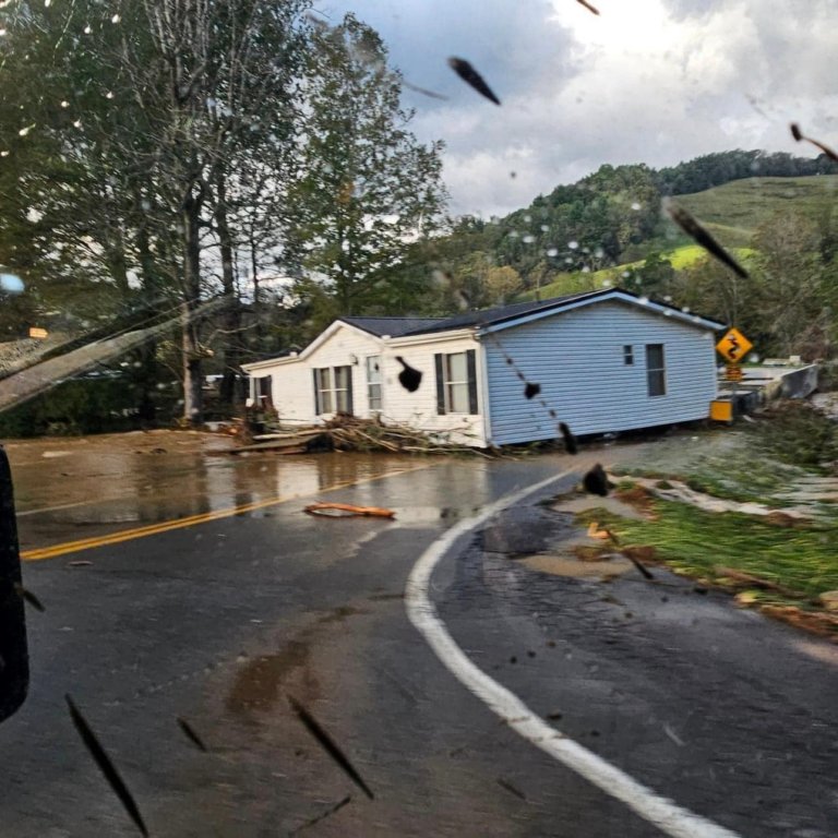 houseinroad.jpg