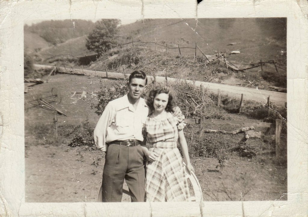 haroldandbobbiecrumpler.jpg