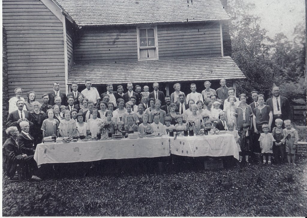 dixonpicnic_c1920.jpg